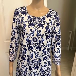 Daphne Dress size medium